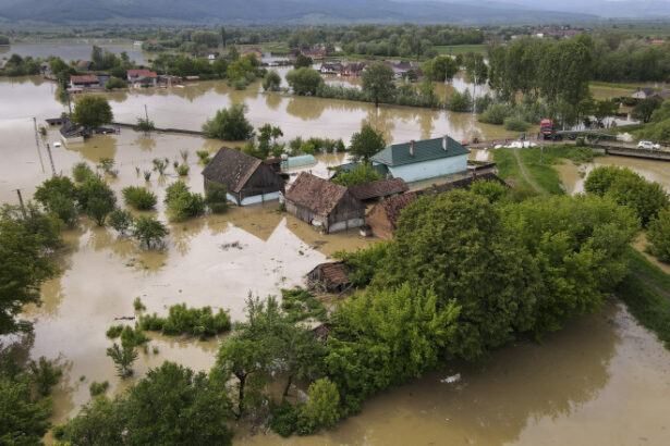 cod galben de inundatii in mai multe zone din tara 11 localitati din noua judete afectate in ultimele 24 de ore 683d70f09cc4e