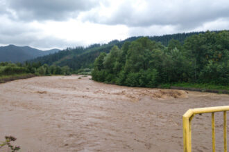 cod portocaliu si cod galben de inundatii in aproximativ 30 de judete din romania risc crescut de viituri in zonele montane 6842bf208e268
