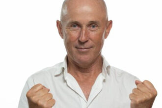 cum fenteaza parlamentarii sistemul desi detin locuinte in bucuresti primesc si bani pentru chirie ce proprietati are mugur mihaescu 684bf2d5d91a1