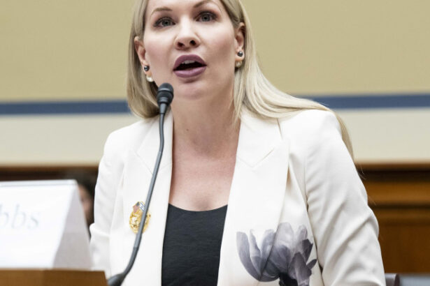 fiica emisarului american in ucraina a facut apel la keith kellogg in timpul atacului rusesc o noapte zgomotoasa la kiev tata 6842e2478e7cc