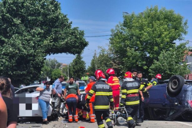 foto accident cu trei autoturisme implicate pe dn 65 la iesirea din bals spre slatina 68501ca08f2ed