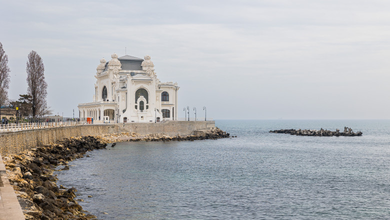 foto cazinoul din constanta a fost vandalizat la doar doua saptamani dupa inaugurare cei identificati vor fi trasi la raspundere 68402a3ab9300