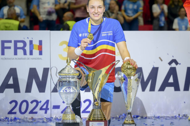foto o statie stb a fost redenumita in cristina neagu in semn de omagiu pentru una dintre cele mai bune handbaliste ale lumii 6843e9f94a735