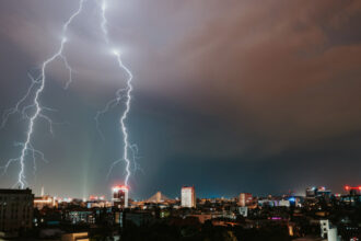 foto vreme severa in mai mult de jumatate din tara cod portocaliu de furtuni si grindina anm avertizeaza ca va urma si un val de canicula 6842c886571ac