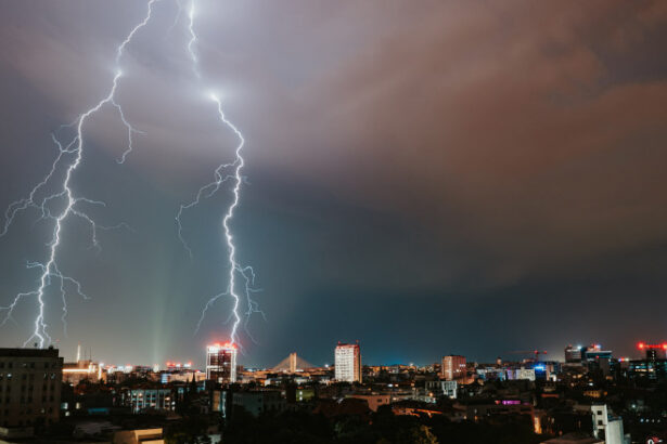 foto vreme severa in mai mult de jumatate din tara cod portocaliu de furtuni si grindina anm avertizeaza ca va urma si un val de canicula 6842c886571ac