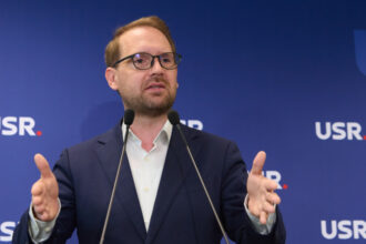 fritz vom vota un guvern din care face parte usr executivul va trebui sa aiba lideri credibili care au autoritate politica si morala 6840300db140a