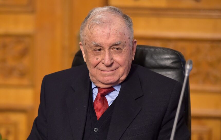 ion iliescu internat la terapie intensiva la spitalul sri din capitala 68481b6d97ba1
