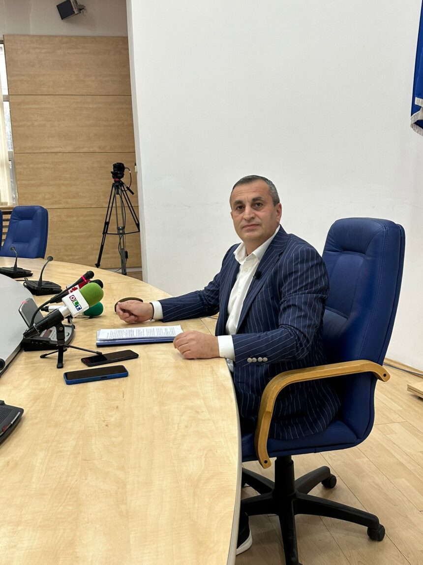 marius oprescu consiliul judetean olt foloseste fiecare oportunitate de atragere de investitii de fonduri europene cu atat mai mult in domeniul sanatatii 6852860319215