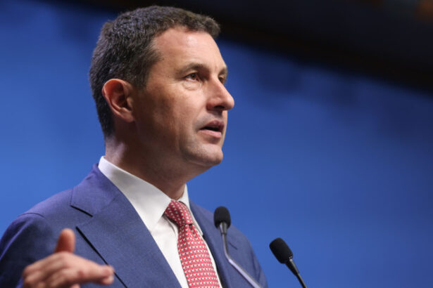 ministrul tanczos barna dupa criticile comisiei europeane privind deficitul romania a primit astazi un ultim semnal 684051ba8d970