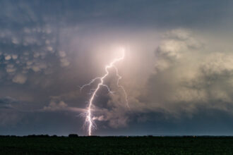 news alert cod rosu de ploi torentiale si grindina in judetele arges prahova si dambovita 6841a38c09da2