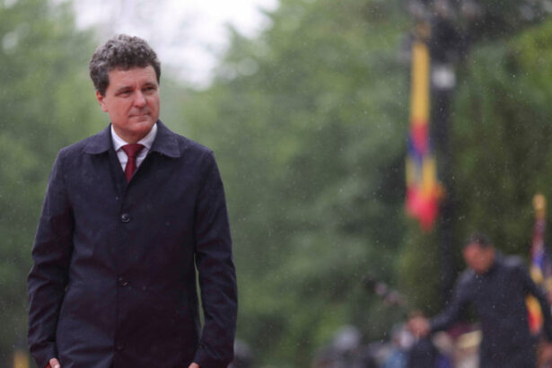 nicusor dan viitorul romaniei se cladeste pe grija responsabilitate si investitie in copii 683c3b917be2a