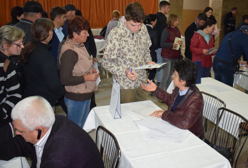 pentru a beneficia de somaj absolventii promovotiei 2025 trebuie sa se inregistreze la ajofm olt 684a9679052c6