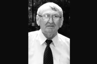 profesorul alexandru munteanu director al scolii zorleasca din valea mare un sfert de veac a plecat dintre noi 684c61e07b81f