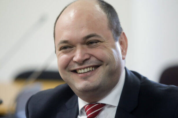 propunere surpriza de premier tehnocrat cine este ionut dumitru varianta luata in calcul de presedintele nicusor dan surse 684bff844a070