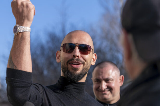 reactia ministerului culturii dupa ce andrew tate a fost filmat la o petrecere in curtea muzeului brukenthal din sibiu 6847f00facdcf