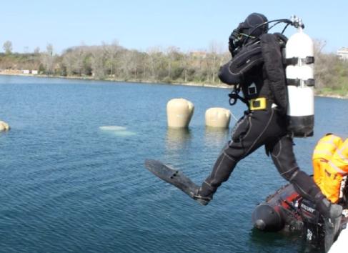 scafandrii isu olt incep pregatirea la constanta 684c2b2d43e19