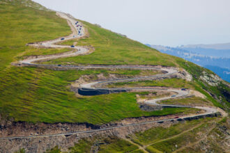 se redeschide circulatia pe transalpina intre ranca si curpat intre ce ore e permis traficul rutier si care e limita de viteza 6841b879e3c3d