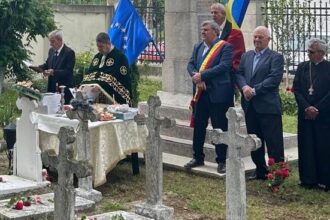 sfidare florin tiutiu cu esarfa tricolora de gat desi nu mai este primar 6847e3b797d74