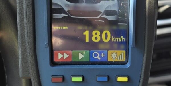 soferita depistata de politistii din olt zburand cu masina pe drumul expres 12 ce altceva au mai descoperit oamenii legii la ea 685246d47dee1