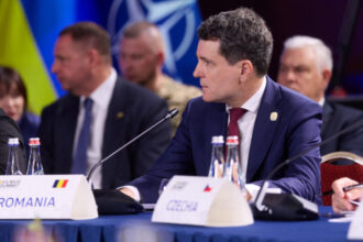 sondaj peste doua treimi din romani vor un rol activ al romaniei in ue si intarirea relatiei cu sua sub presedintia lui nicusor dan 684935d91eabd