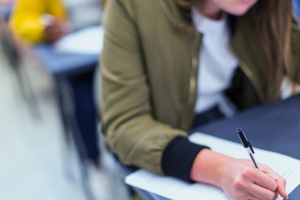 subiecte bac 2025 la istorie elevii de la profilul uman dau proba la istorie baremul de corectare va fi publicat pe edu ro 6849049414307