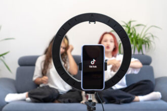 tiktok a retras skinnytok ca urmare a insistentelor uniunii europene eforturile de a proteja copiii online castiga teren in europa 683e8eddc8f7d