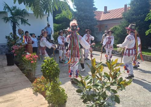 traditie dans si spectacol in comuna brebeni 68516abfe12be