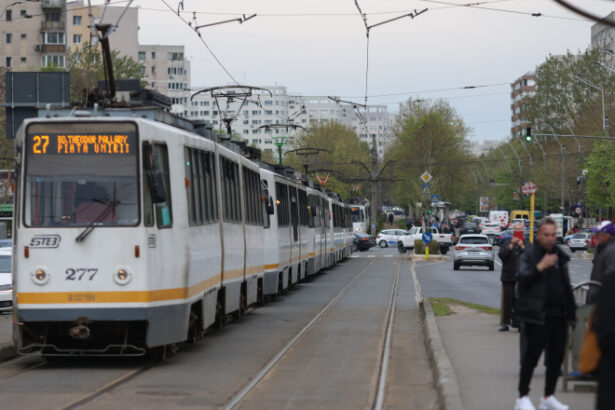 tramvai deraiat pe bulevardul theodor pallady din bucuresti circulatia liniilor 19 27 si 49 este blocata 684161ebc1e08