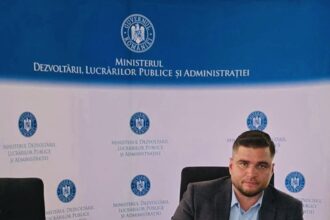 valentin miu am semnat la ministerul dezvoltarii lucrarilor publice si administratiei documentele pentru finantarea a doua proiecte pentru comuna icoana 6841388588702