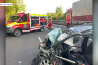 video accident grav intre un tir si o masina pe dn7 in valcea o persoana a murit si o alta a fost ranita 6862316564f73