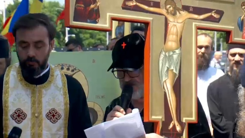 video becali recunoaste ca a incalcat interdictia patriarhului daniel a cantat inima gestul facut dupa marsul pride 6845ae4a44c60