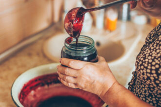 video dulceata mai putina si mai scumpa anul acesta productia de fructe grav afectata din cauza inghetului din primavara 684a794682c69