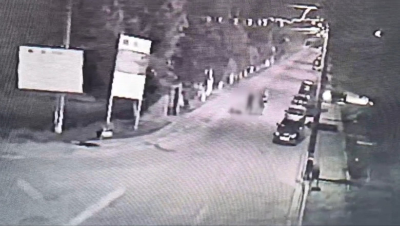 video momentul in care un tanar de 20 de ani din galati este omorat in bataie in plina strada doi agresori au fost arestati 684736e4778c1