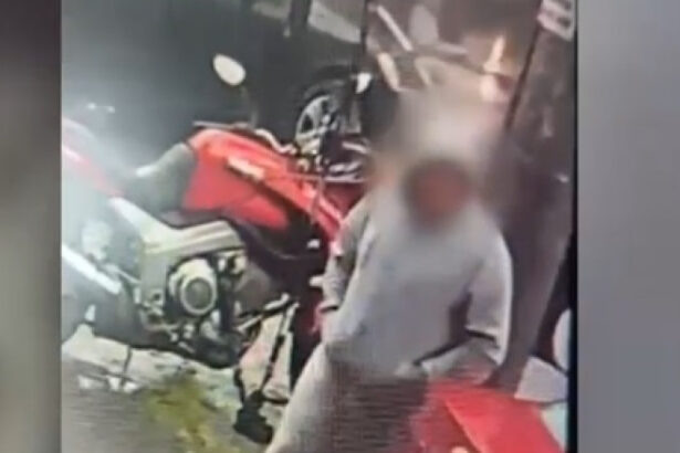 video o femeie a fost agresata sexual pe strada din sectorul 1 al capitalei suspectul prins de politisti 683efd04ebca2