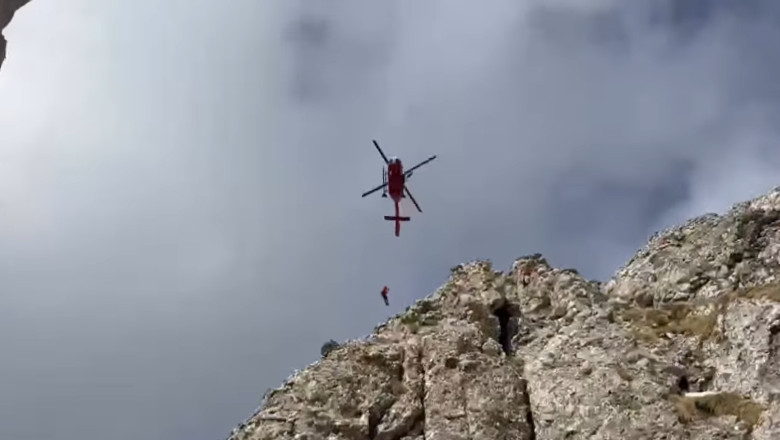 video patru alpinisti ramasi blocati in muntii bucegi interventia salvamont a durat 17 ore 683c73c926156