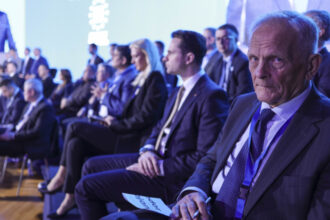 video theodor stolojan spune ca sistemul fiscal romanesc trebuie regandit cred ca a sosit timpul sa modificam aceasta cota unica 68454bb975834