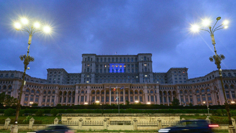 ziua copilului sarbatorita la camera deputatilor spectacole intalniri cu fotbalisti celebri si vizita gratuita in institutie 683c0929dccaf