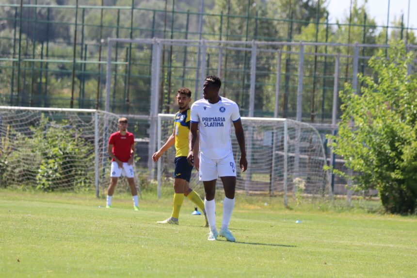 atacantul oscar siafa noua achizitie a csm slatina 686799bcc5f90