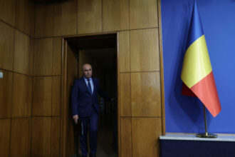 bolojan a discutat cu primarii despre scaderea numarului de angajati statul nu mai are capacitatea sa sustina cheltuielile actuale 688901ebb6582