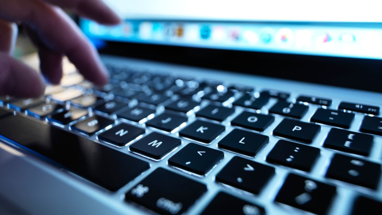 cati romani declara ca au participat recent la actiuni politice pe internet sondaj inscop 687df879a5a1a