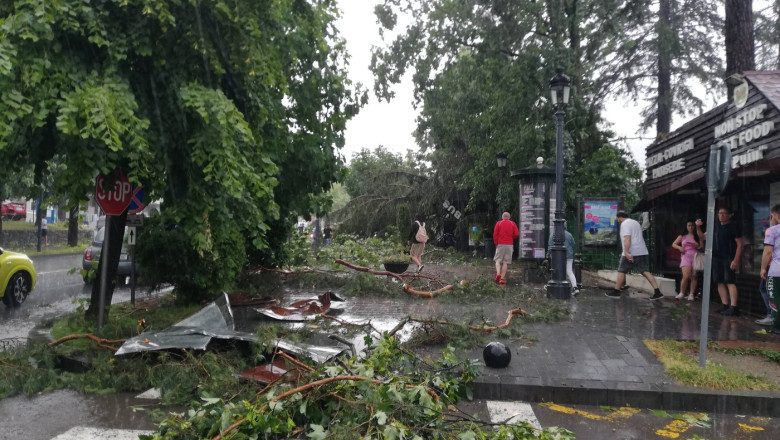 climatolog furtuna puternica din sinaia a fost neobisnuita ca intensitate aceste fenomene extreme se vor inmulti 686fbab457537