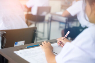 de ce au iesit profesorii in strada cresterea normei didactice si comasarea scolilor principalele nemultumiri 6889f6722eb99 1