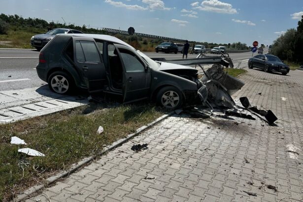 depasire periculoasa cinci victime masina distrusa si totem doborat intr o statie de carburanti la stoenesti 687a4b6ab9c0d