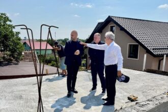 doldurea si patran vizita de lucru pe santierul gradinitei dumbrava minunata din cartierul bold 6879fd961d312