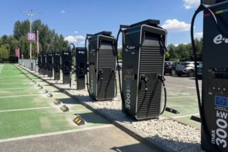 e on drive infrastructure lanseaza la pitesti cel mai mare hub de incarcare a masinilor electrice din romania 6876b0829164d