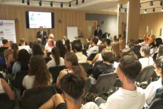 educatia viitorului pentru tineri 6865305123c7a 1