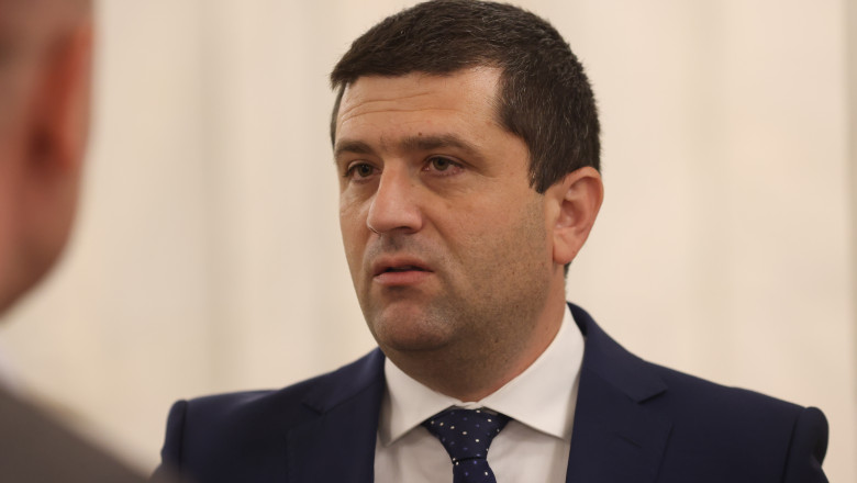 exclusiv radu miruta despre sporurile uriase la stat manageri cu salarii de 50 000 de lei lunar si contracte care nu reflecta realitatea 686b4b77d4bb7