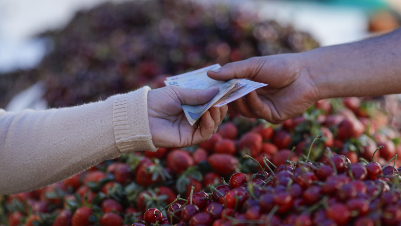 inflatia a crescut la 57 fructele s au scumpit cu peste 33 in ultimul an 6870d4b530991