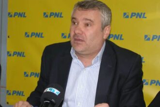 ipocrizia lui gigel stirbu predici despre sinecuri uitand de sine 687e286c77b56