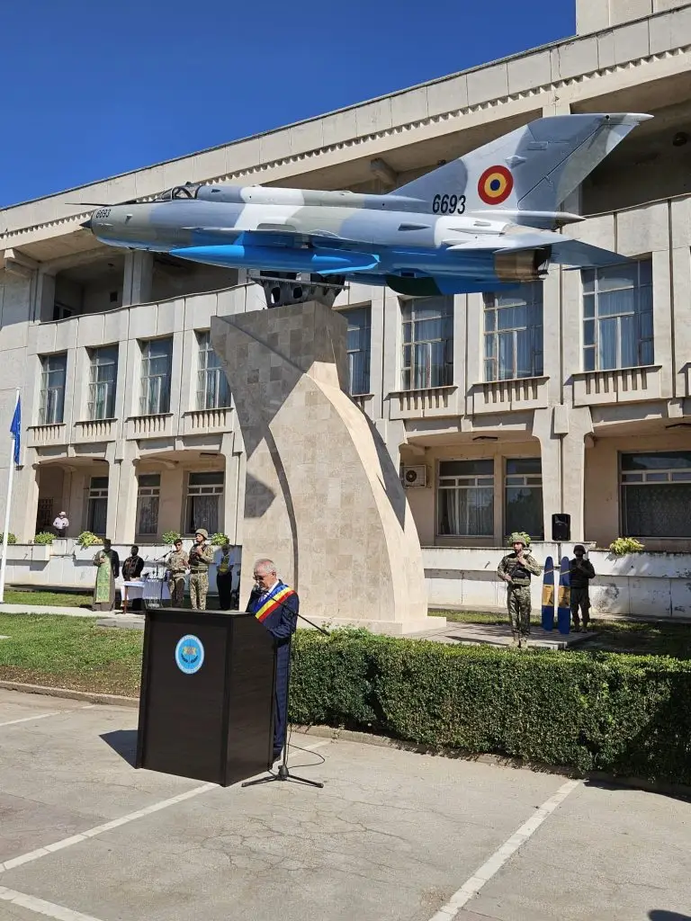 la caracal s a inaugurat monumentul eroilor aviatori 687df928edc44